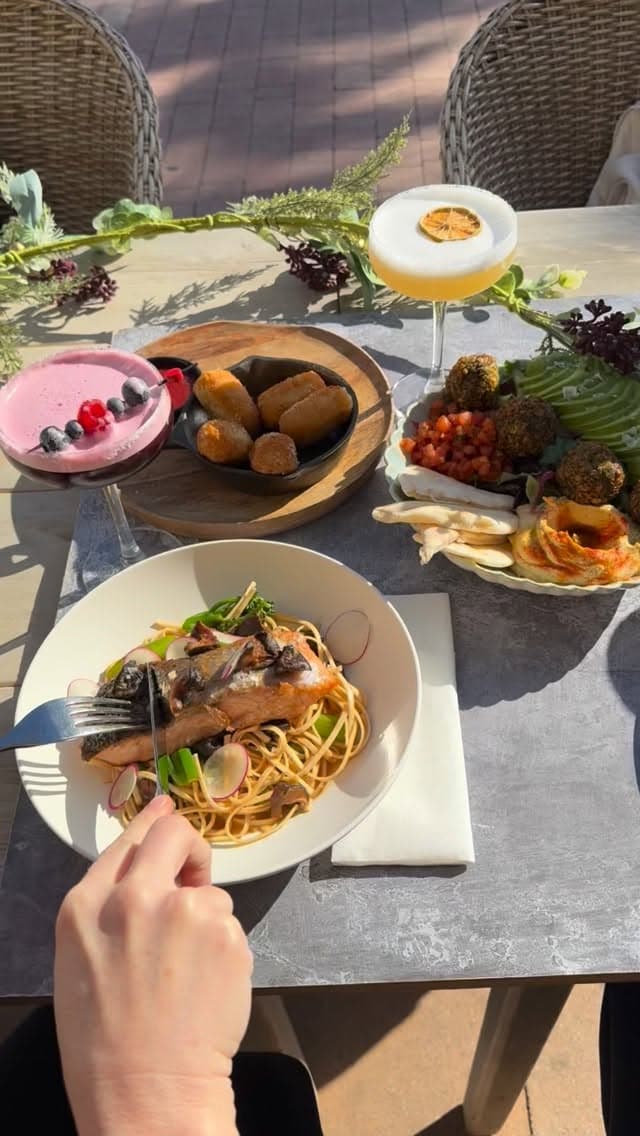 Three dishes, all the good vibes 🤍

✨ Chicken Supreme with silky sweet potato purée & miso-glazed cabbage
🔥 Grilled Salmon with peanut sauce noodles & homemade kimchi
🌿 Earthy Falafel Salad Bowl with creamy hummus & fresh avocado

Bold flavors, nourishing plates, and comfort food done right.
Which one’s calling your name? 🍽️