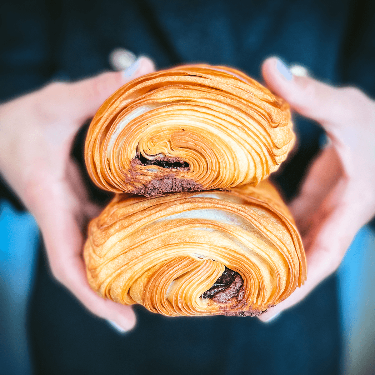 Pain au chocolat appena sfornato